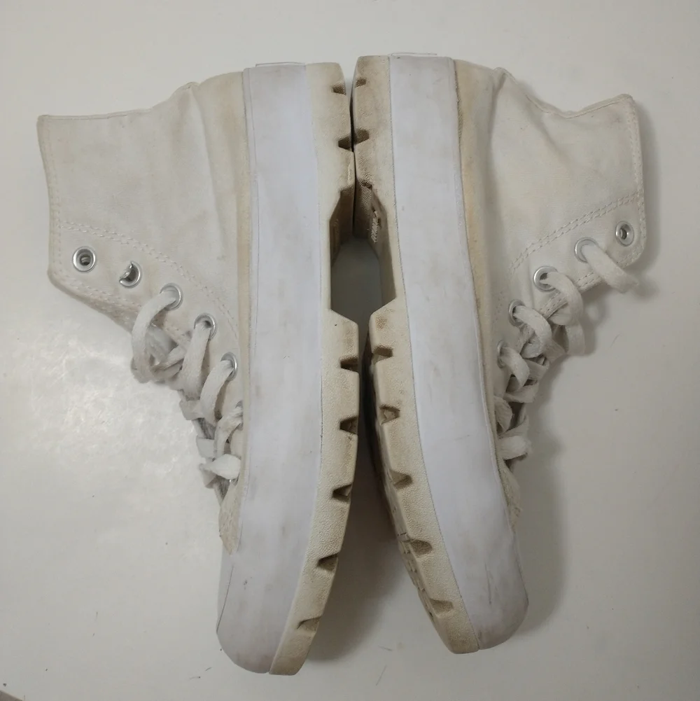 Converse All Stars White High Top Platform‎ Lug Sole Sneakers, Women's Size 6.5